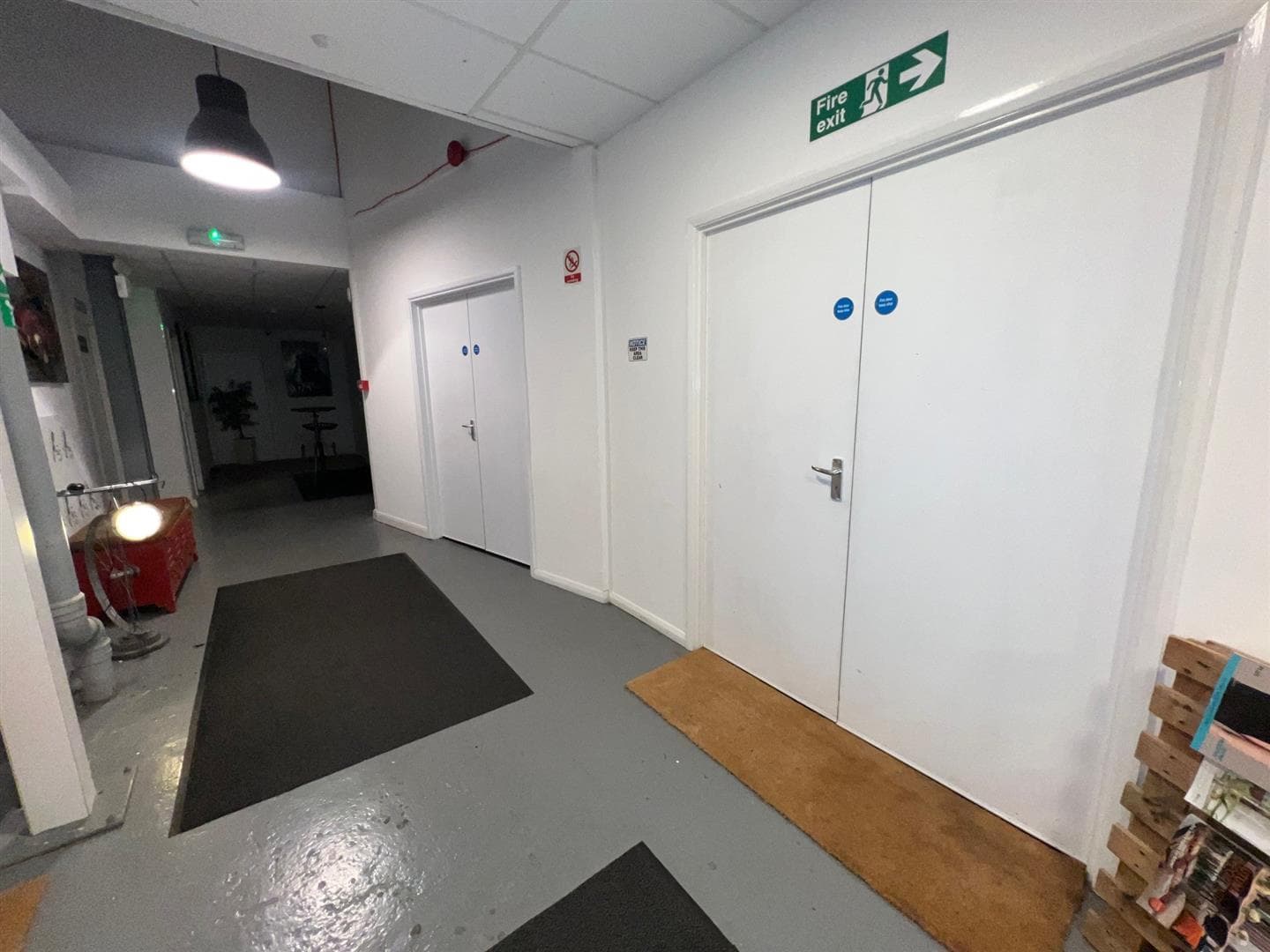 Deer Park Road, Wimbledon SW19 3FB: Industrial Unit to let, 750 sq ft 3