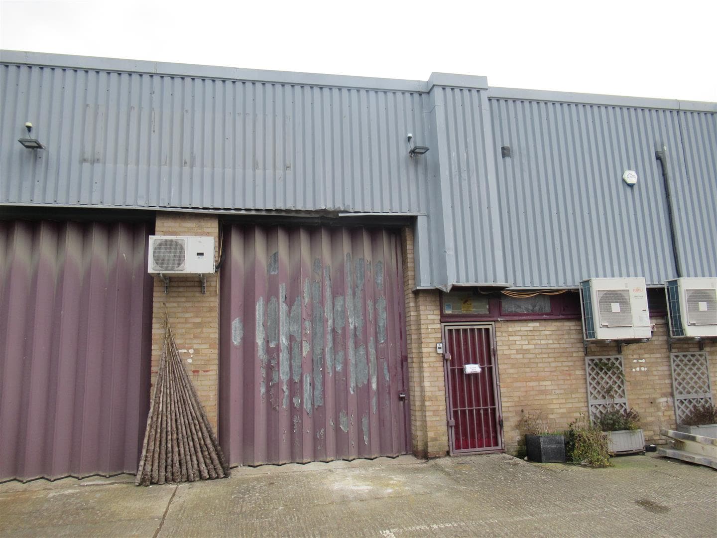 Weir Road, Wimbledon SW19 8UG: Industrial Unit to let, 1,016 sq ft 4