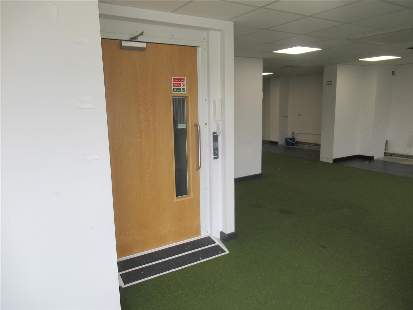 Durnsford Road, Wimbledon SW19 8ED: Office to let, 6,418 sq ft 5