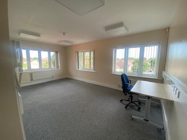 Miles Road, Mitcham CR4 3FH: Office to let, 2,145 sq ft 2