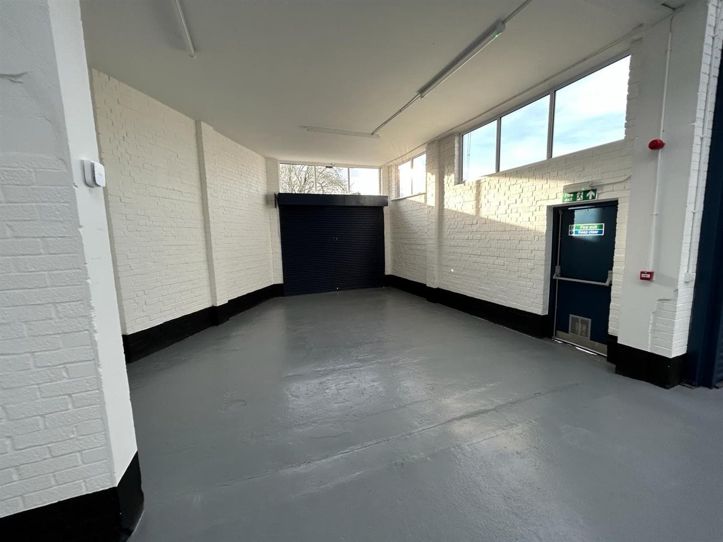 Wates Way, Mitcham CR4 4HR: Industrial Unit to let, 6,747 sq ft 4