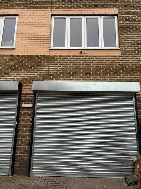 Miles Road, Mitcham CR4 3FH: Office to let, 2,145 sq ft 5