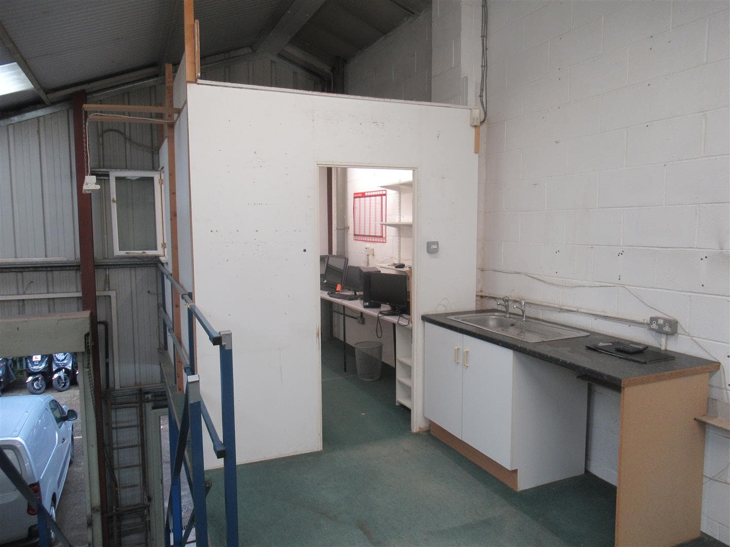 Lyon Road, Wimbledon SW19 2RL: Industrial unit To Let with mezzanine and 2 parking spaces 5