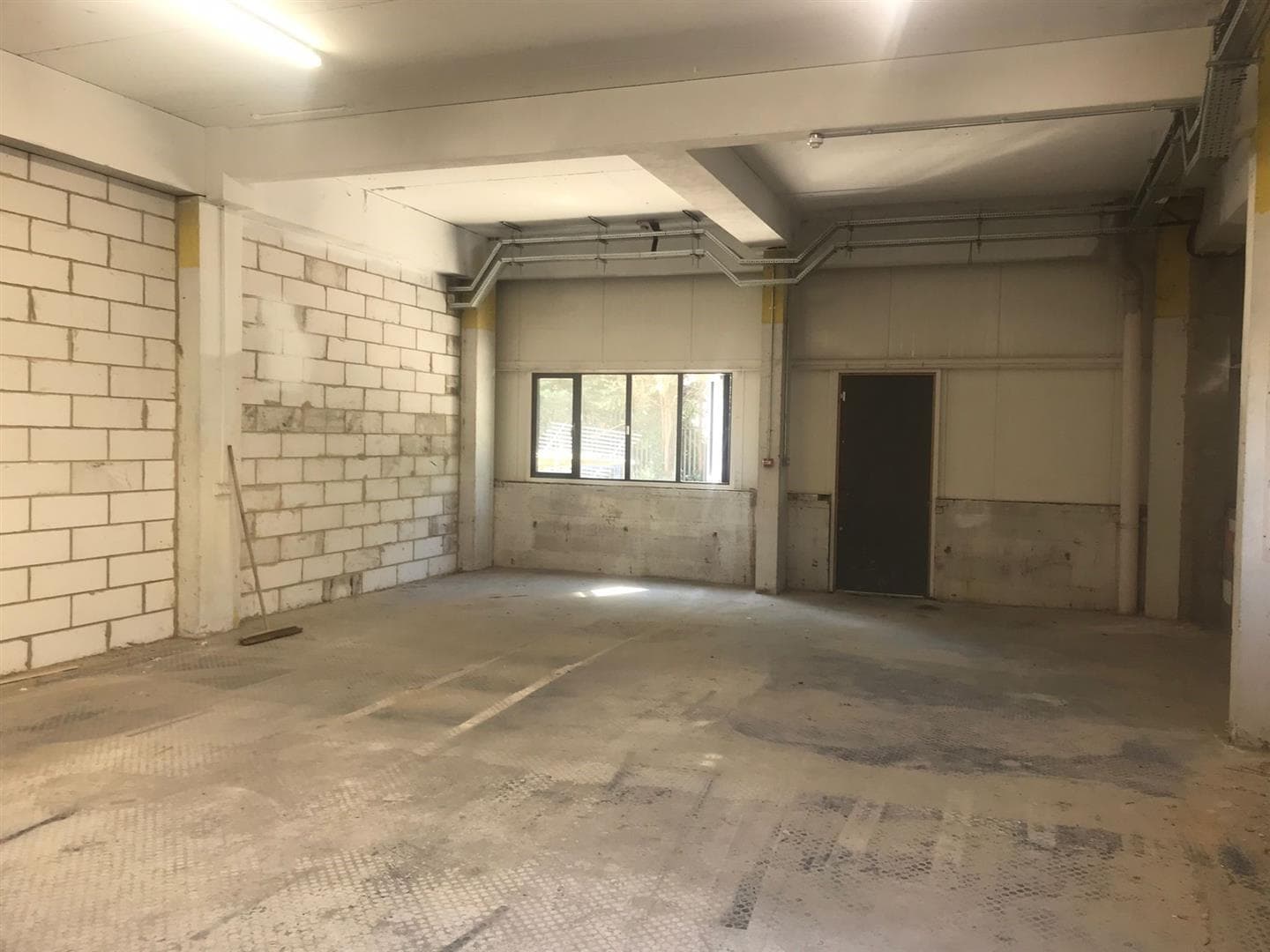 5 Sandiford Road, Kimpton Industrial Estate, Sutton SM3 9RN: Industrial Unit to let, 2,443 sq ft 4
