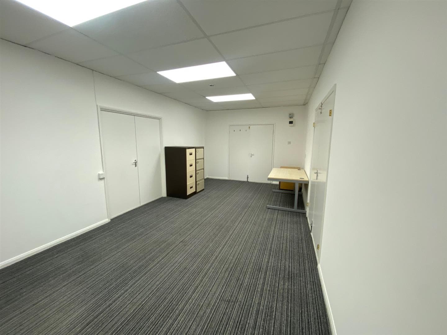Deer Park Road, Wimbledon SW19 3FB: Industrial Unit to let, 750 sq ft 4
