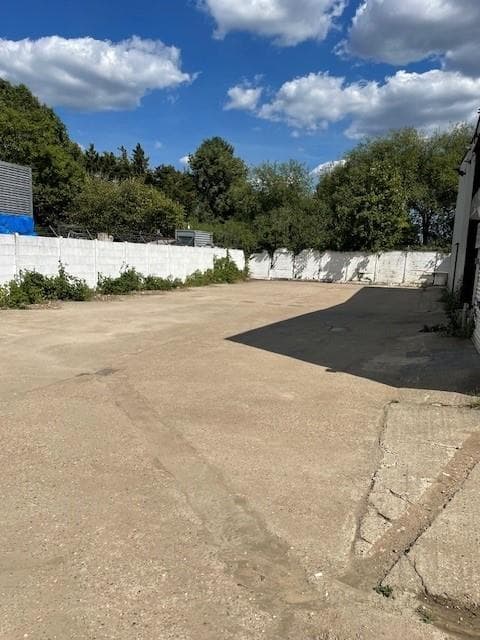 Weir Road, Wimbledon SW19 8UG: Industrial Unit to let, 11,392 sq ft 3