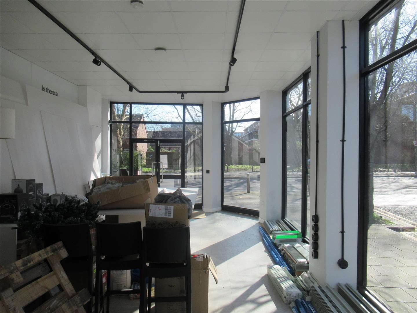 Merton High Street, Wimbledon SW19 1BA: Retail for sale, 1,971 sq ft 2