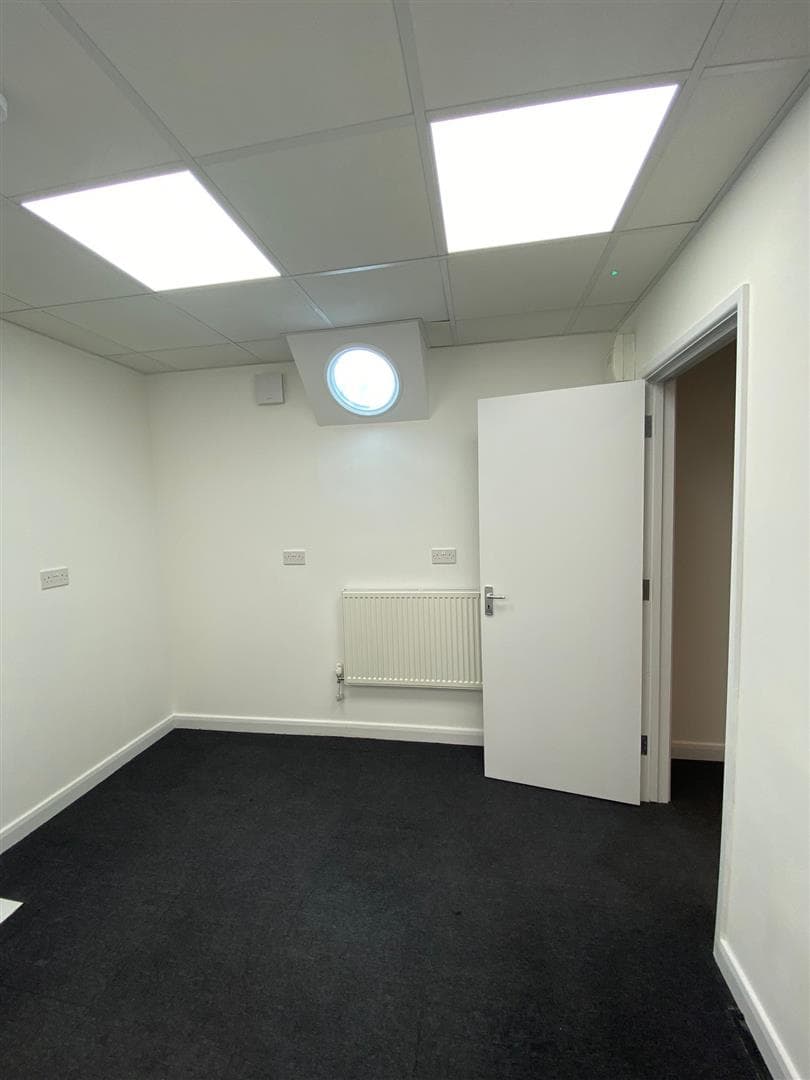 Deer Park Road, Wimbledon SW19 3FB: Office to let 4