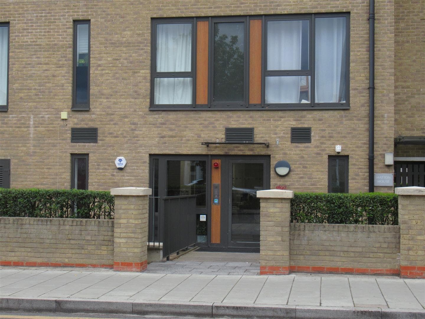 83 Hartfield Road, Wimbledon SW19 3ES: Investment For Sale. Grade A office accommodation. Close to Wimbledon town centre 1