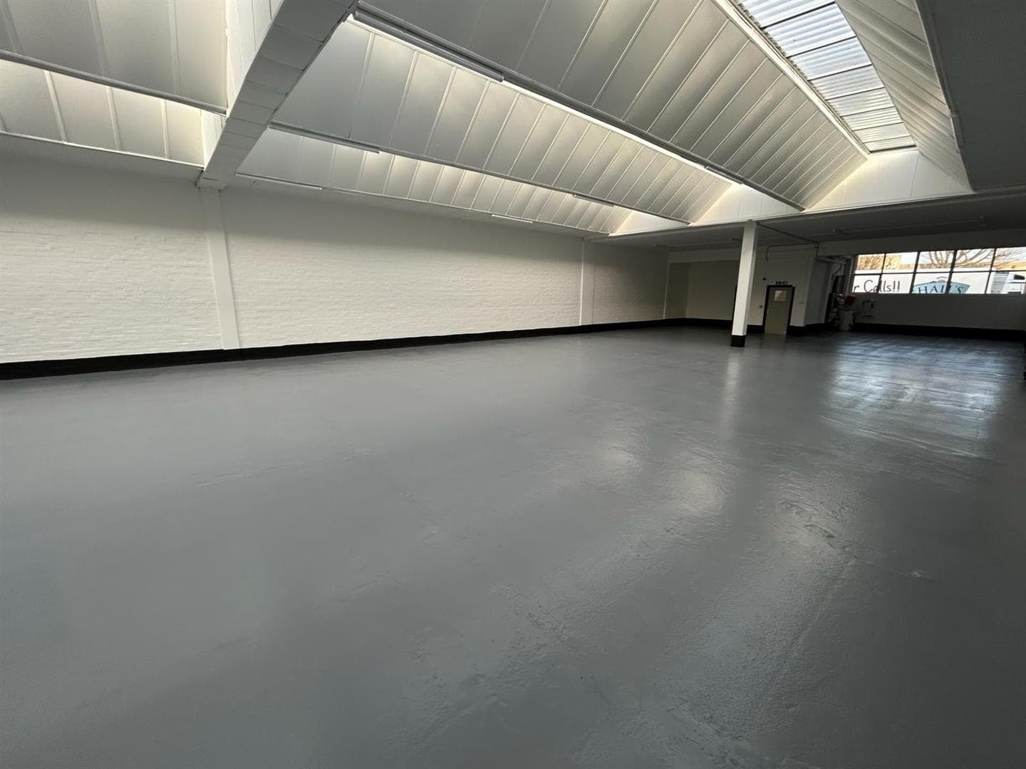 Wates Way, Mitcham CR4 4HR: Industrial Unit to let, 6,747 sq ft 3