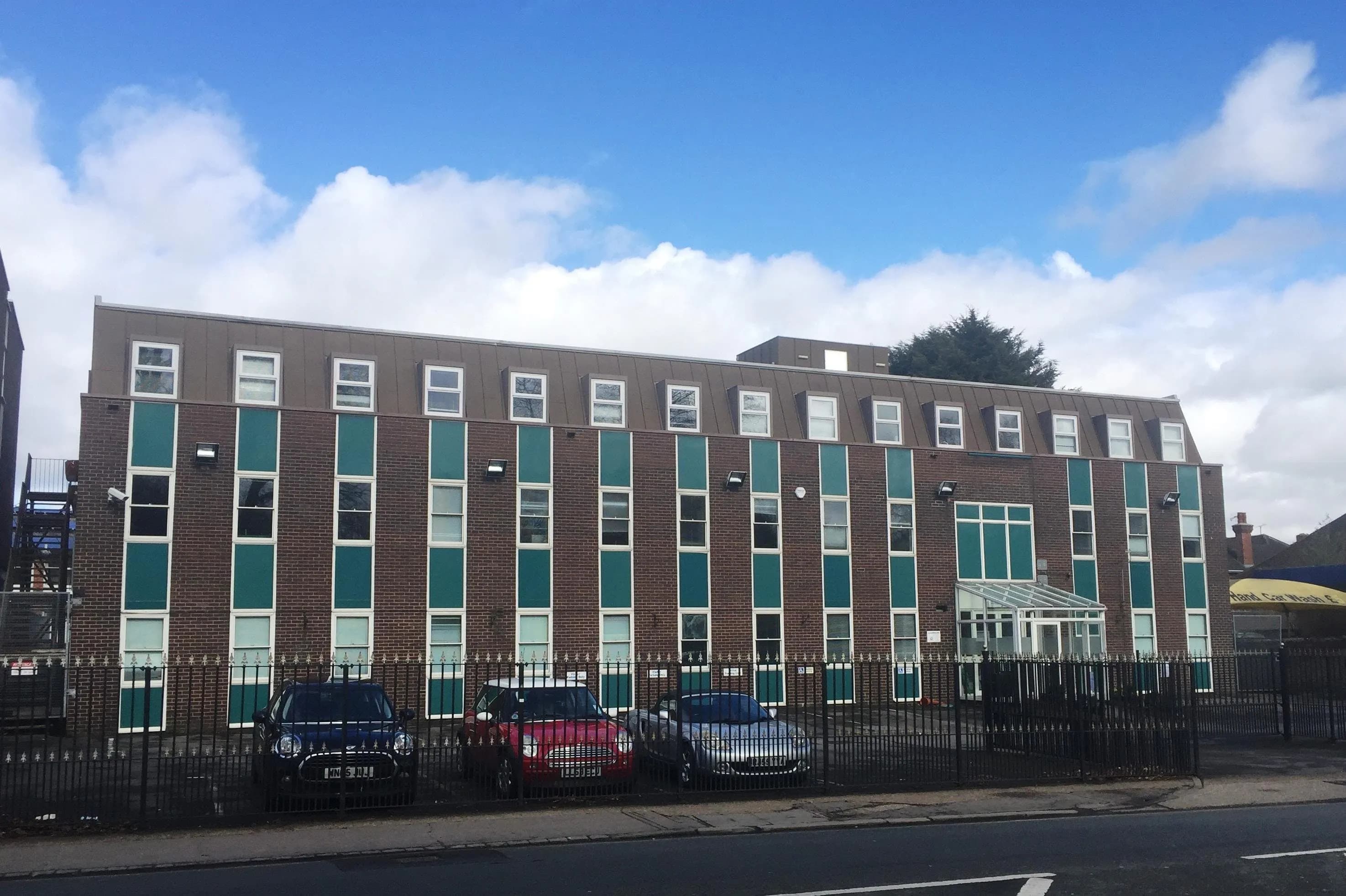 Manor Park Chambers, 304 High Street, Aldershot GU12 4LT: Modern offices