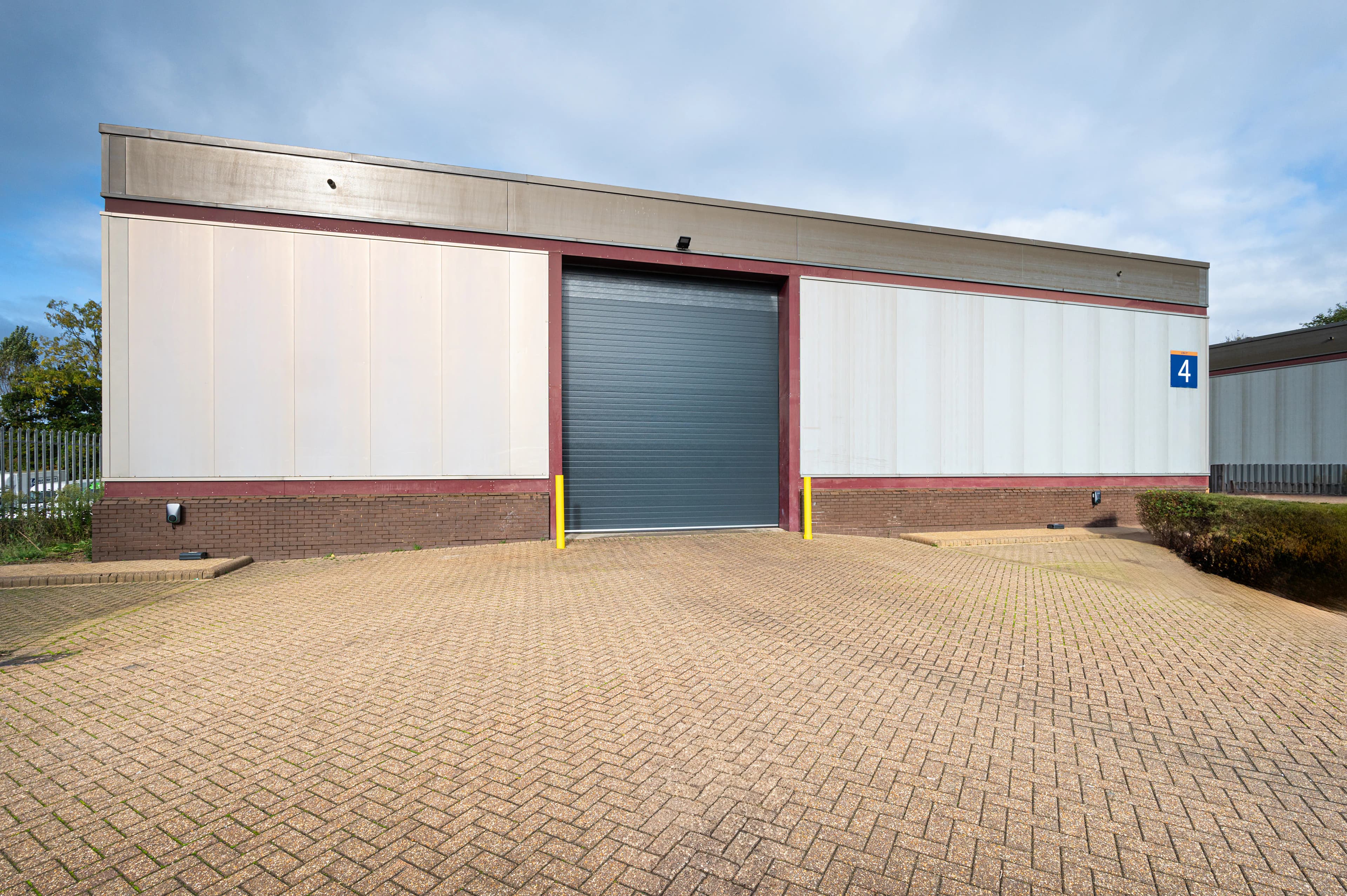 Unit 4 Monkton Park Industrial Estate, Farnham Trading Estate, Farnham GU9 9PA: A Newly Refurbished Industrial / Warehouse Unit Within 2 Minutes of A31