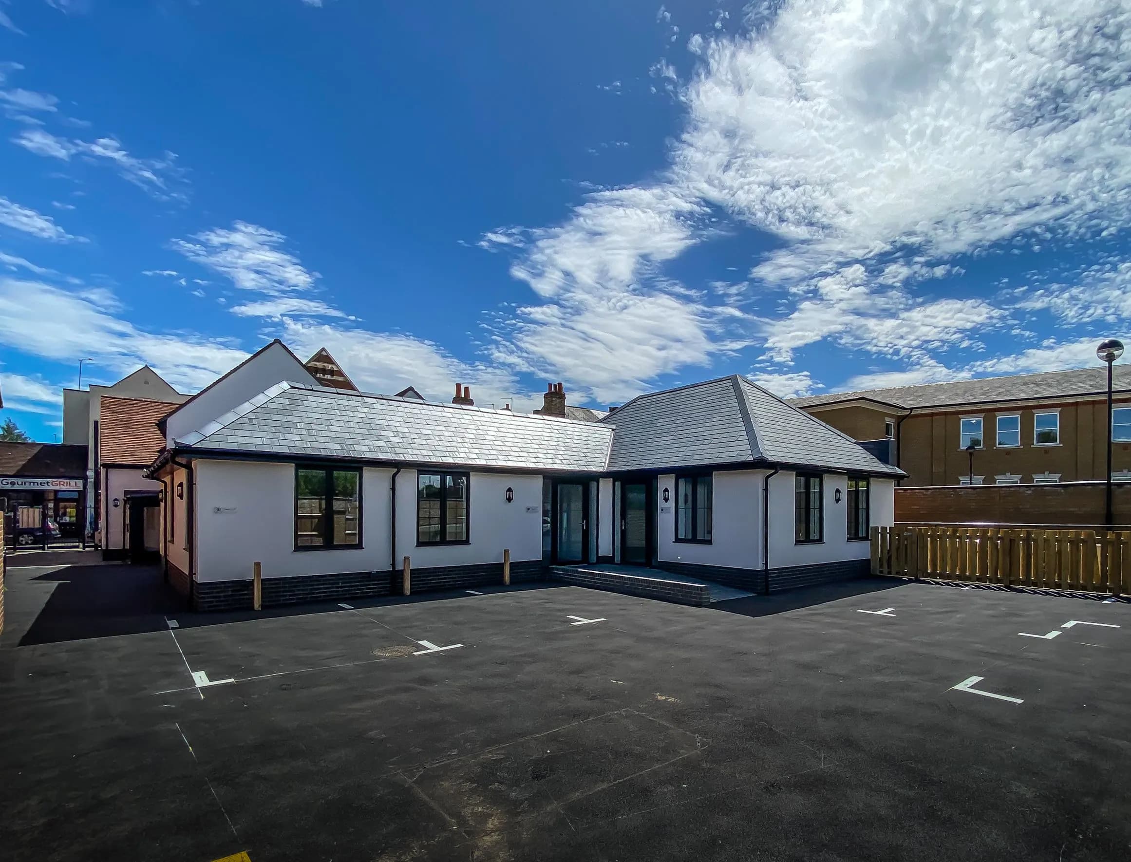The George, 45 Guildford Street, Chertsey KT16 9BA: Character air-conditioned office suites with parking