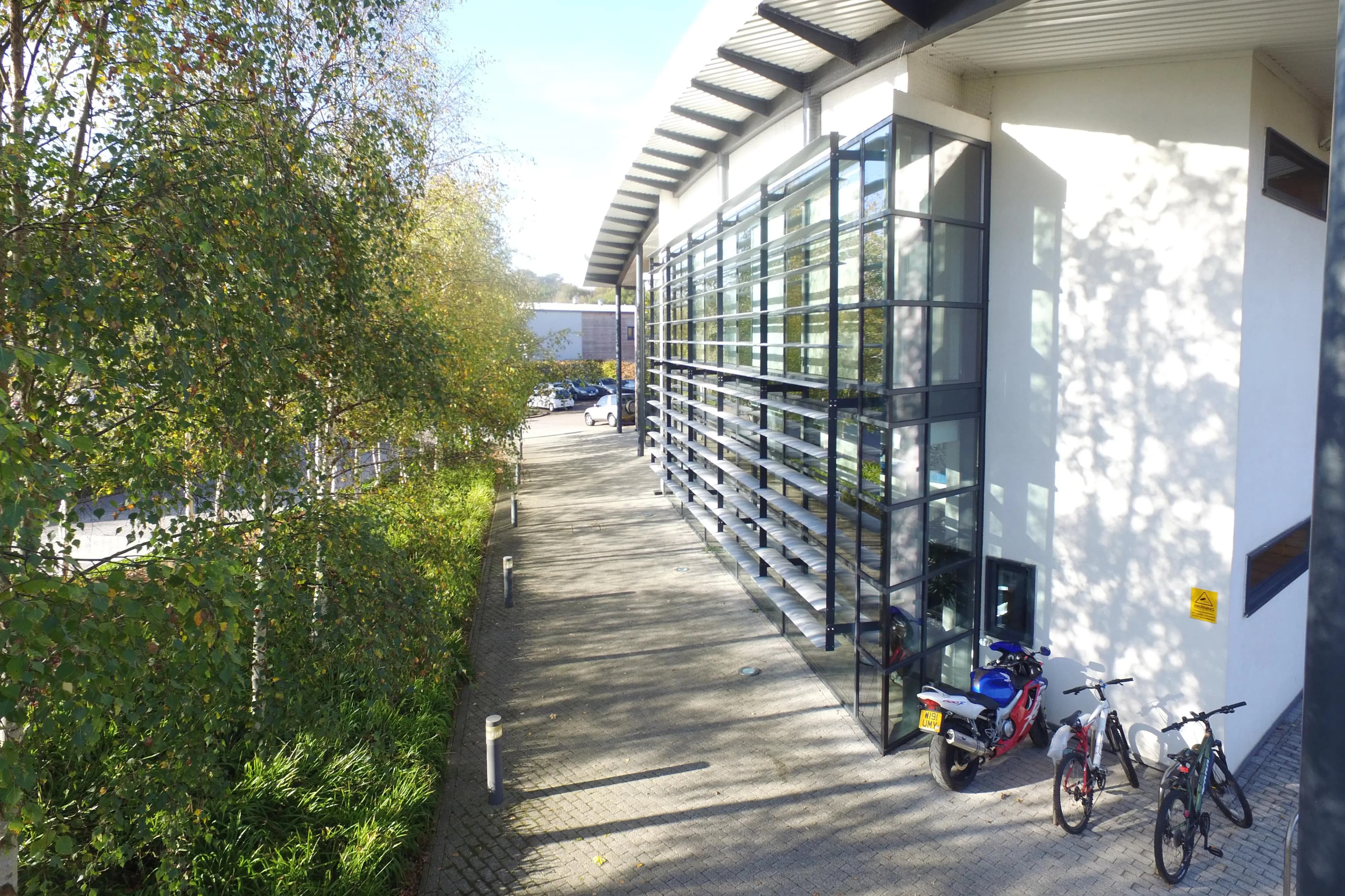 17 The Enterprise Centre, Coxbridge Business Park, Farnham GU10 5EH: High quality air conditioned office