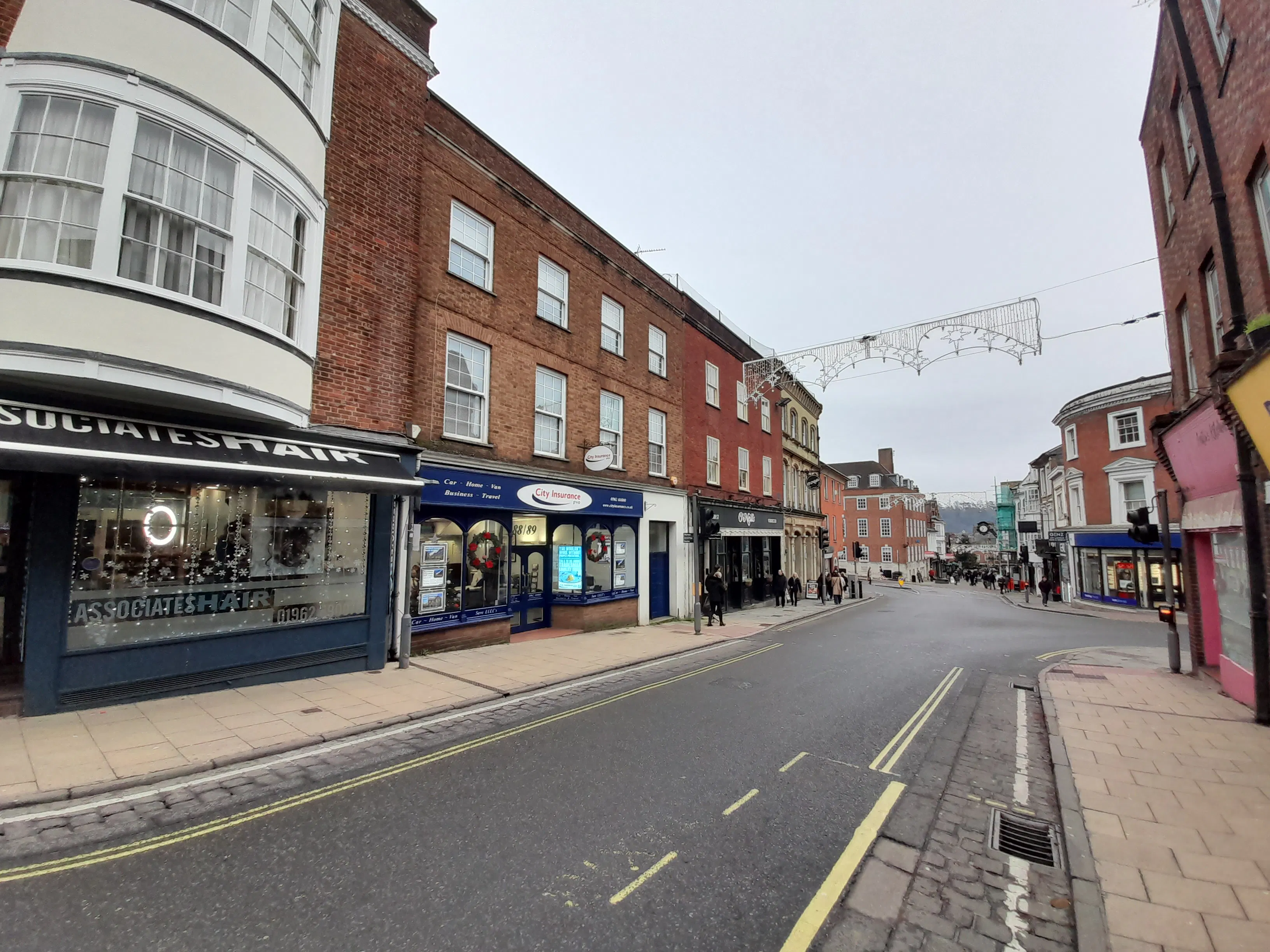First Floor, 88/89 High Street, Winchester SO23 9AP: Refurbished Self Contained City Centre Offices