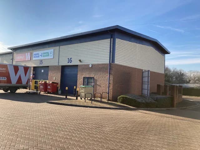 Unit 16 Helix Business Park, Camberley GU15 2QT: Modern industrial/warehouse unit