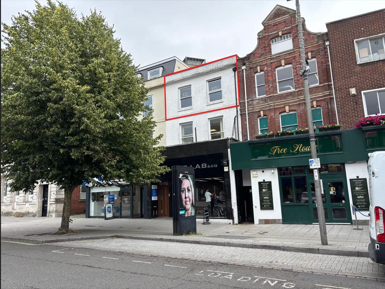 Second Floor, 18A London Road, Southampton SO15 2AF: Self contained second floor offices