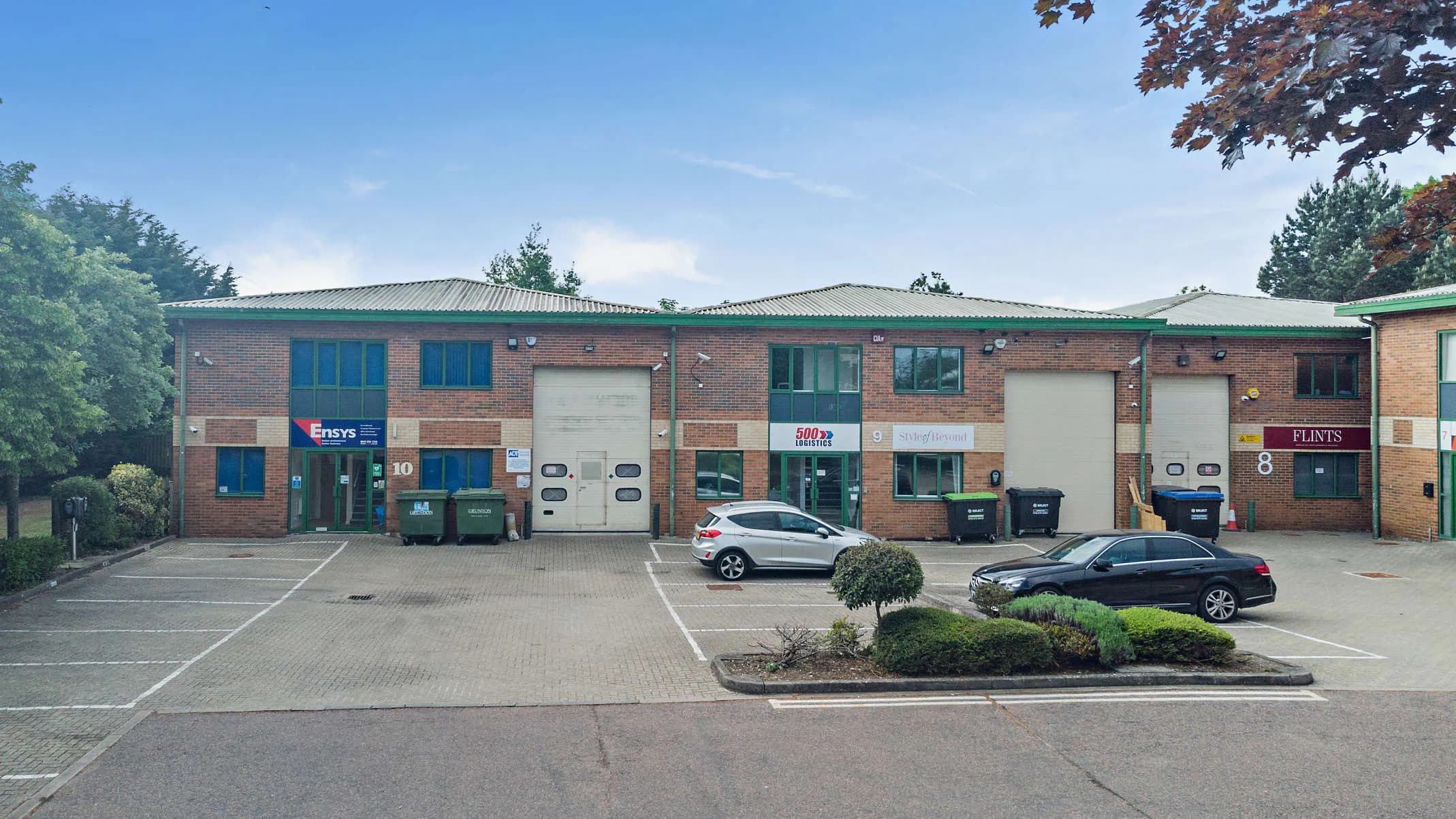 8649513exterior12800.jpg