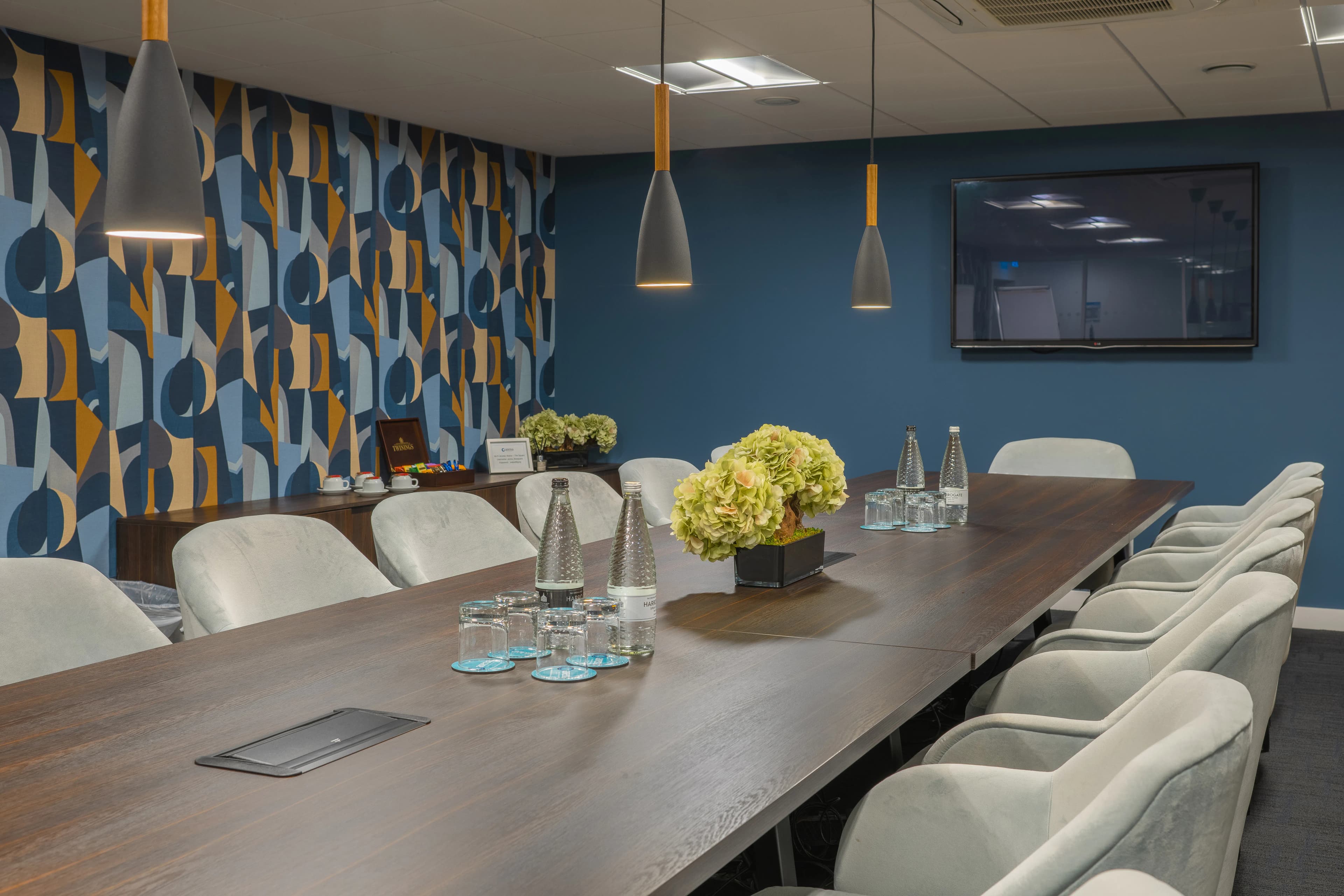 Meeting room The Square Basingstoke.jpg