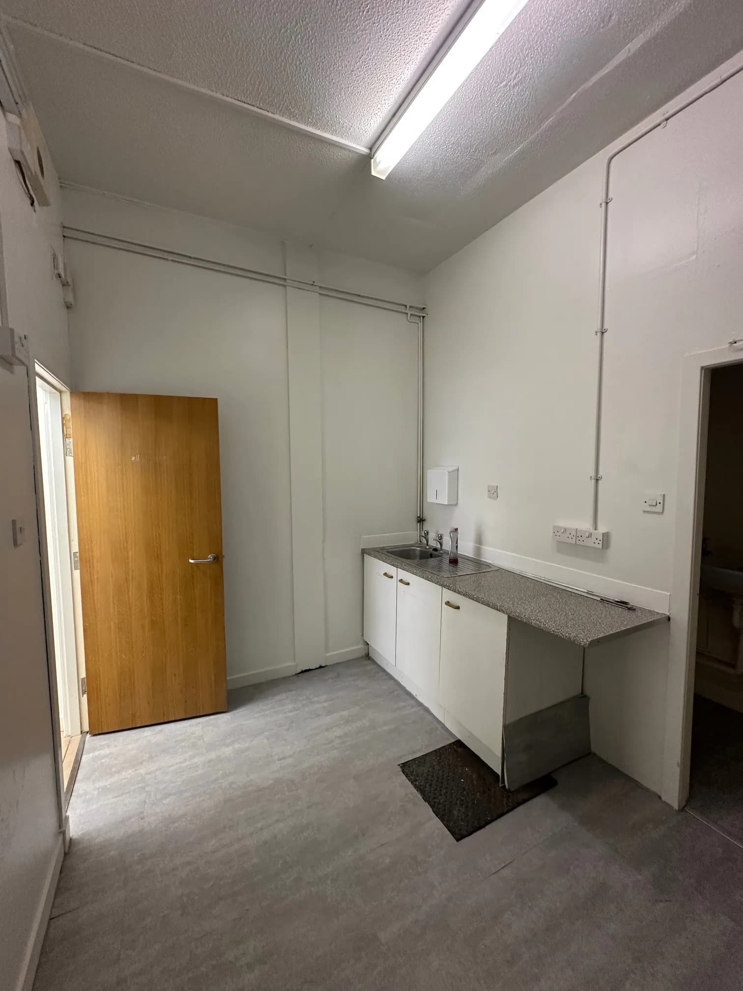 82 King St Kilmarnock new 006.jpg