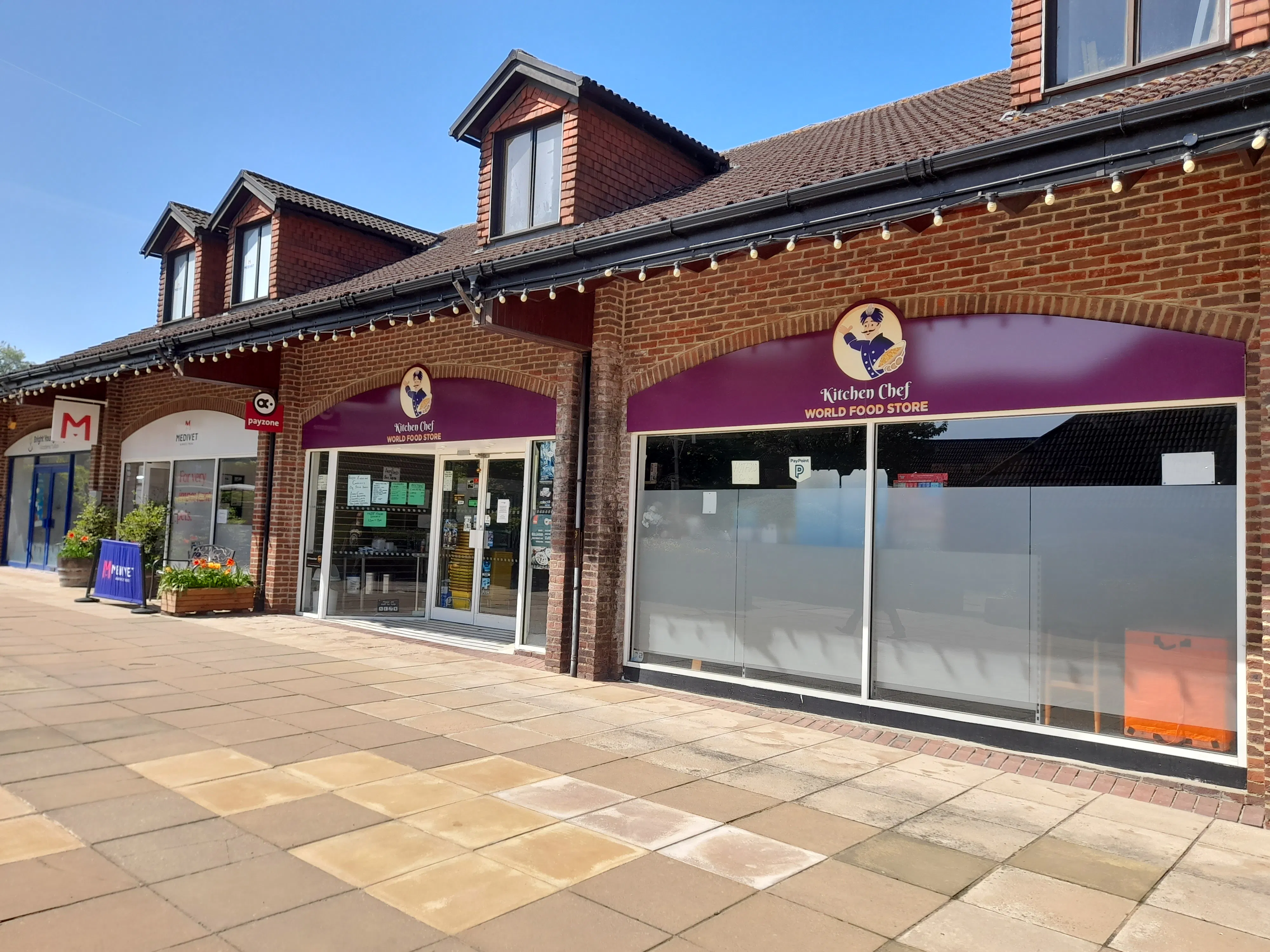 Units 21 & 22, Chineham Shopping Centre, Chineham, Basingstoke RG24 8BQ: Prominent Retail Opportunity in well-established out-of town shopping centre