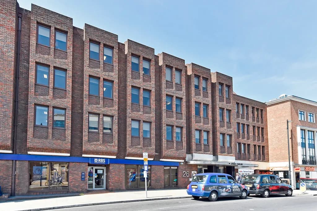Oriel House, 26 The Quadrant, Richmond TW9 1DL: Office / Serviced Office to let, 679 sq ft