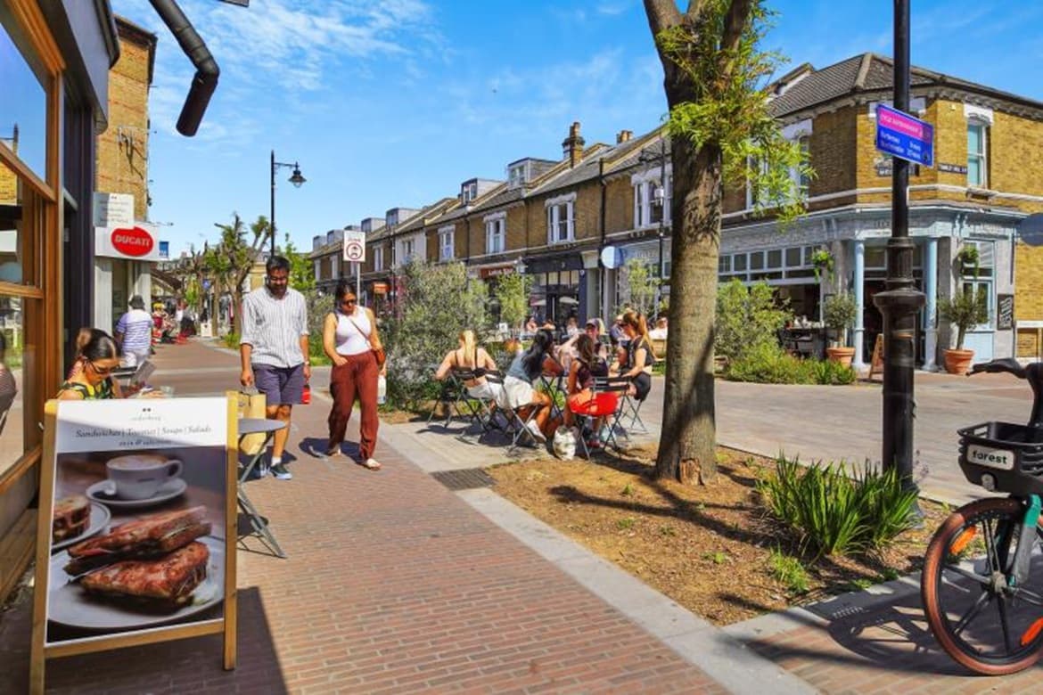 Commercial Property For Sale or To Let in Wandsworth, London, SW18 5