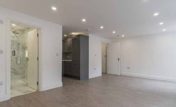 Mixed-use property for sale in Twickenham 5