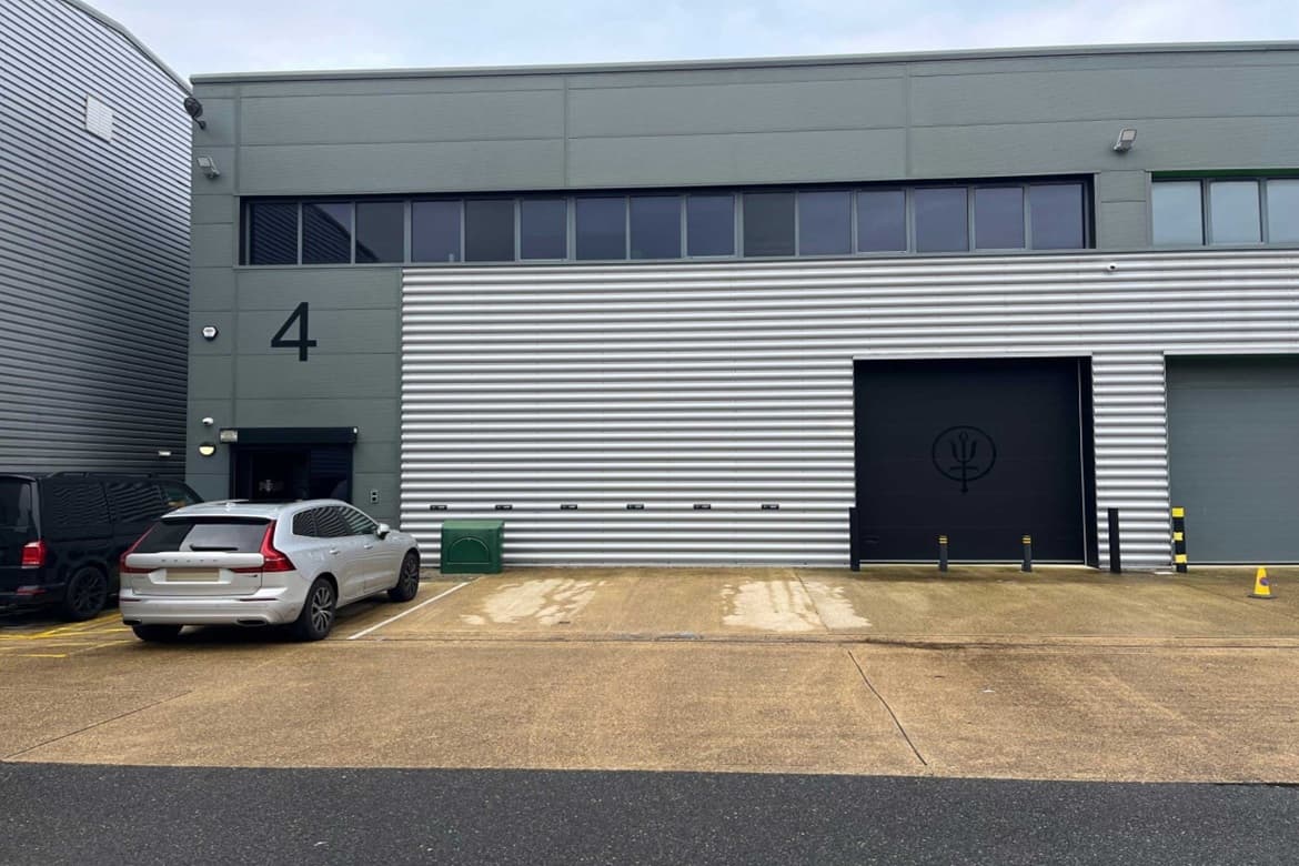 Light Industrial / Warehouse Unit For Sale in Poole, BH12 1