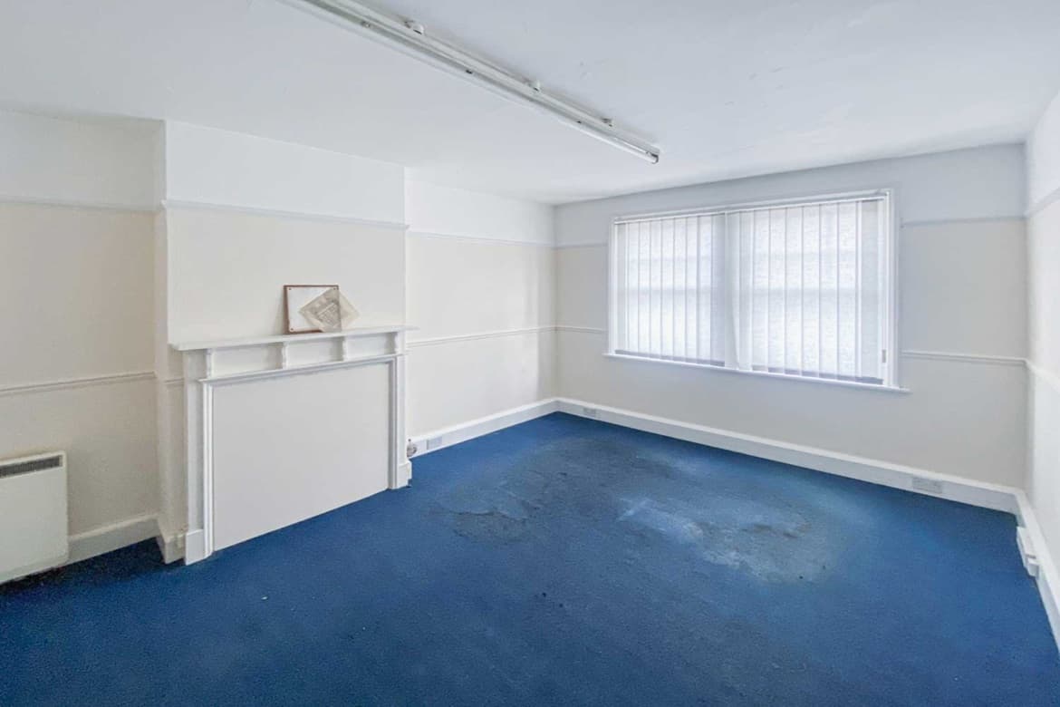 Mixed Use Property For Sale in Ferndown, Bournemouth, BH22 3
