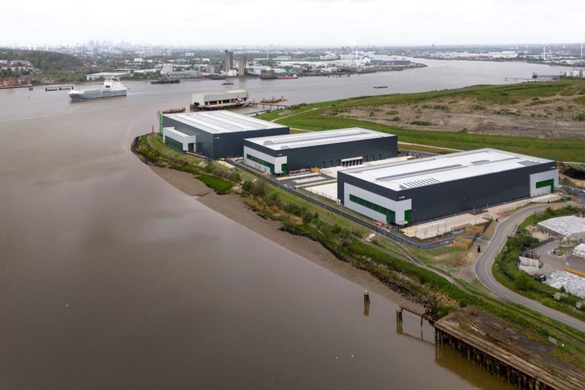 Grade A Unit For Sale or To Let in Rainham, RM13 2