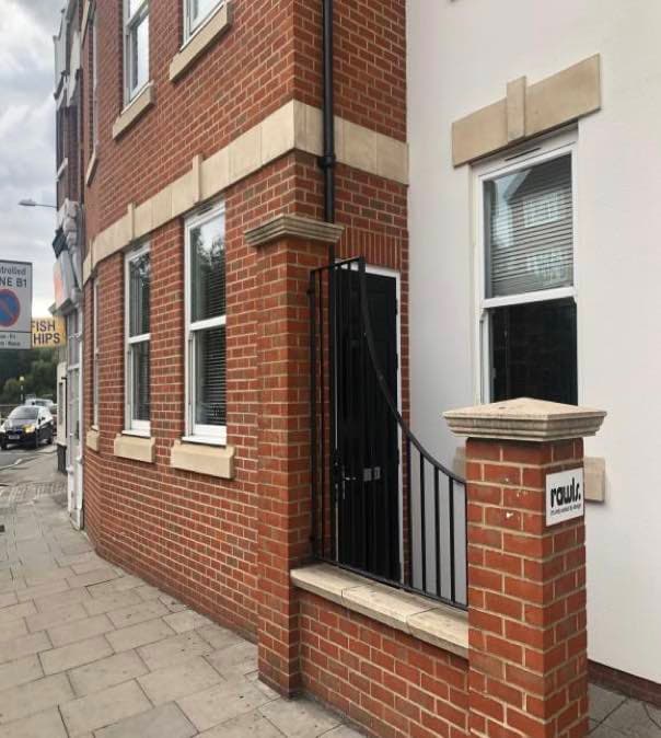 Ground floor office with planning for sale in Barnes 4
