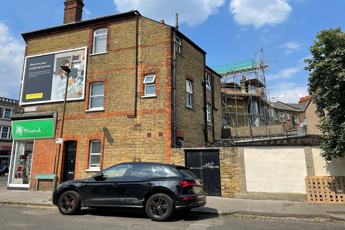 Investment / development opportunity for sale in Beckenham 2