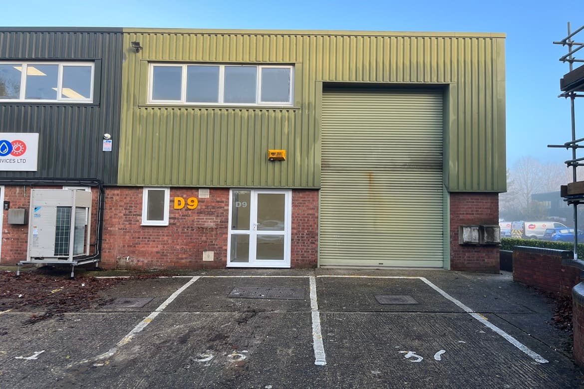 Refurbished warehouse / industrial unit for sale or to let in Kemsing 1