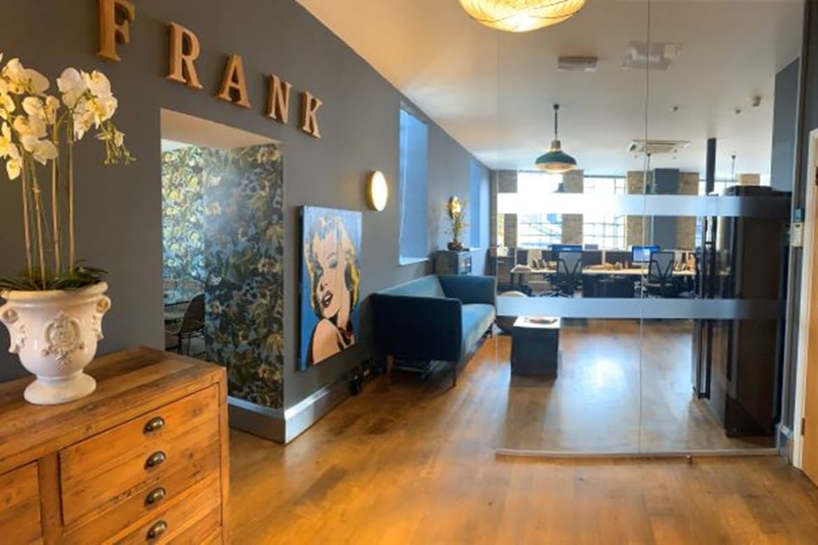 Office for sale or to let in Richmond 2