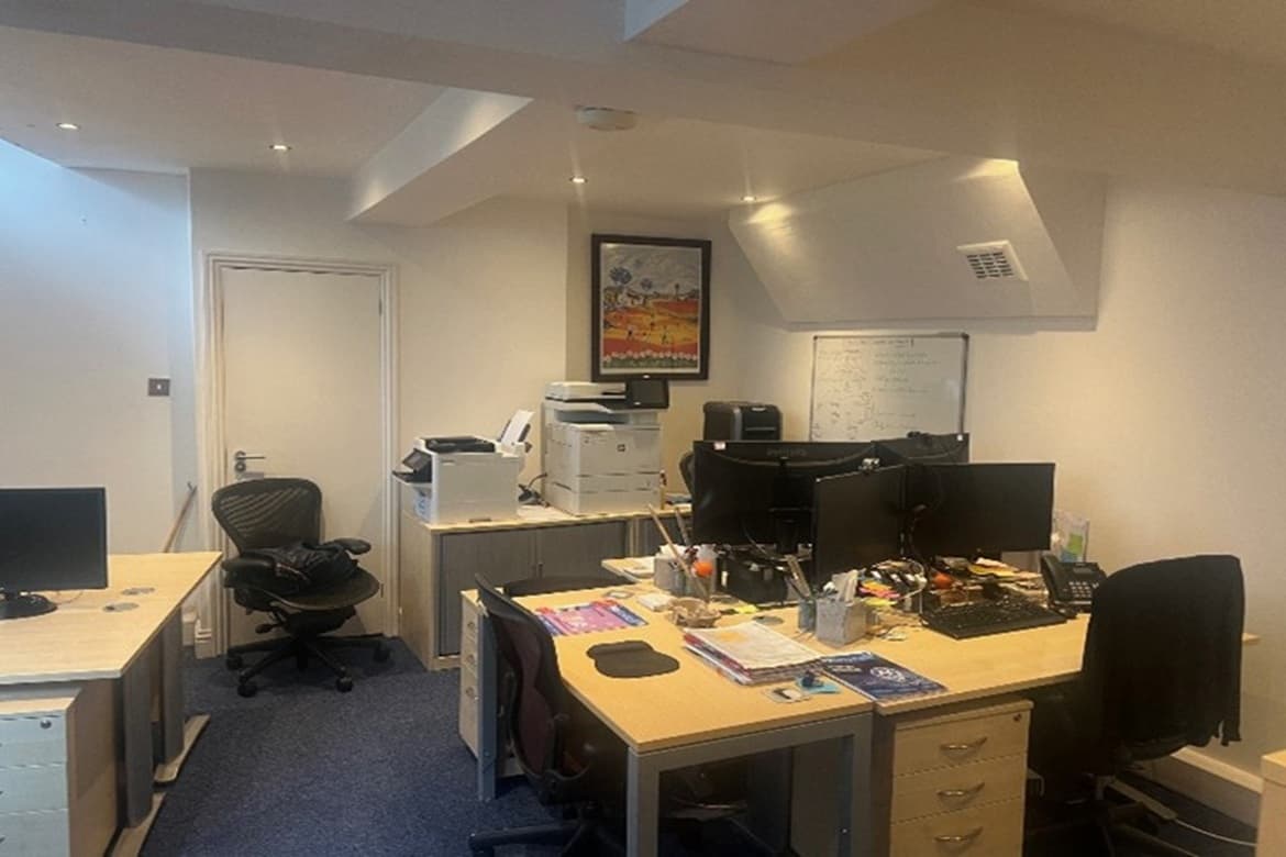 Office unit for sale in Putney 3
