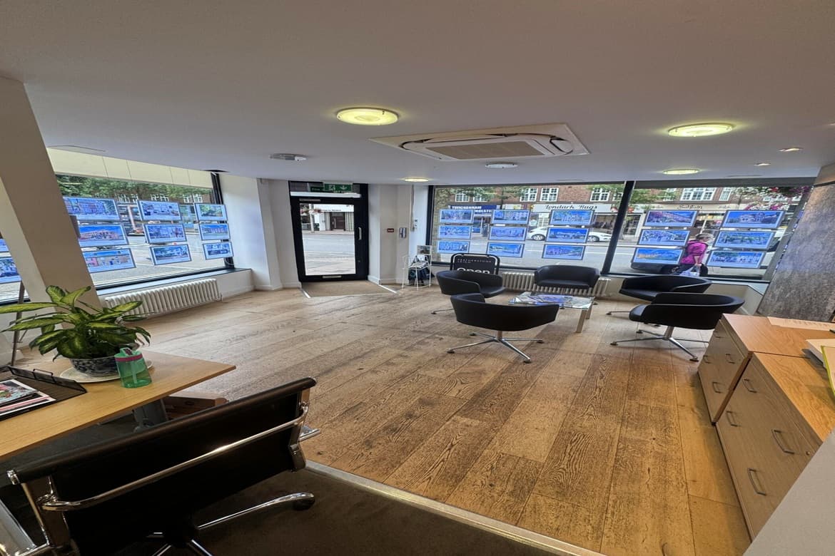 Retail investment unit for sale in Twickenham 3
