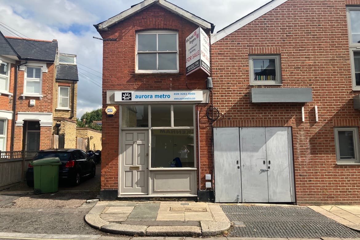Self-Contained Office Building For Sale in Twickenham TW1 1