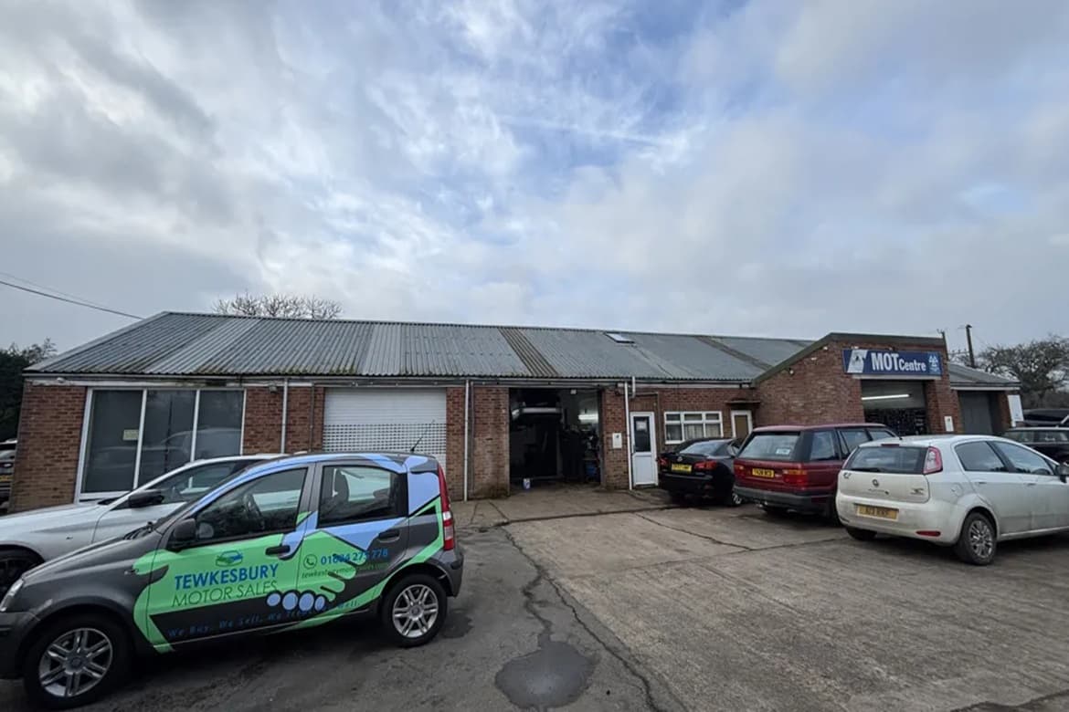 Industrial Investment property for sale in Tewkesbury 3