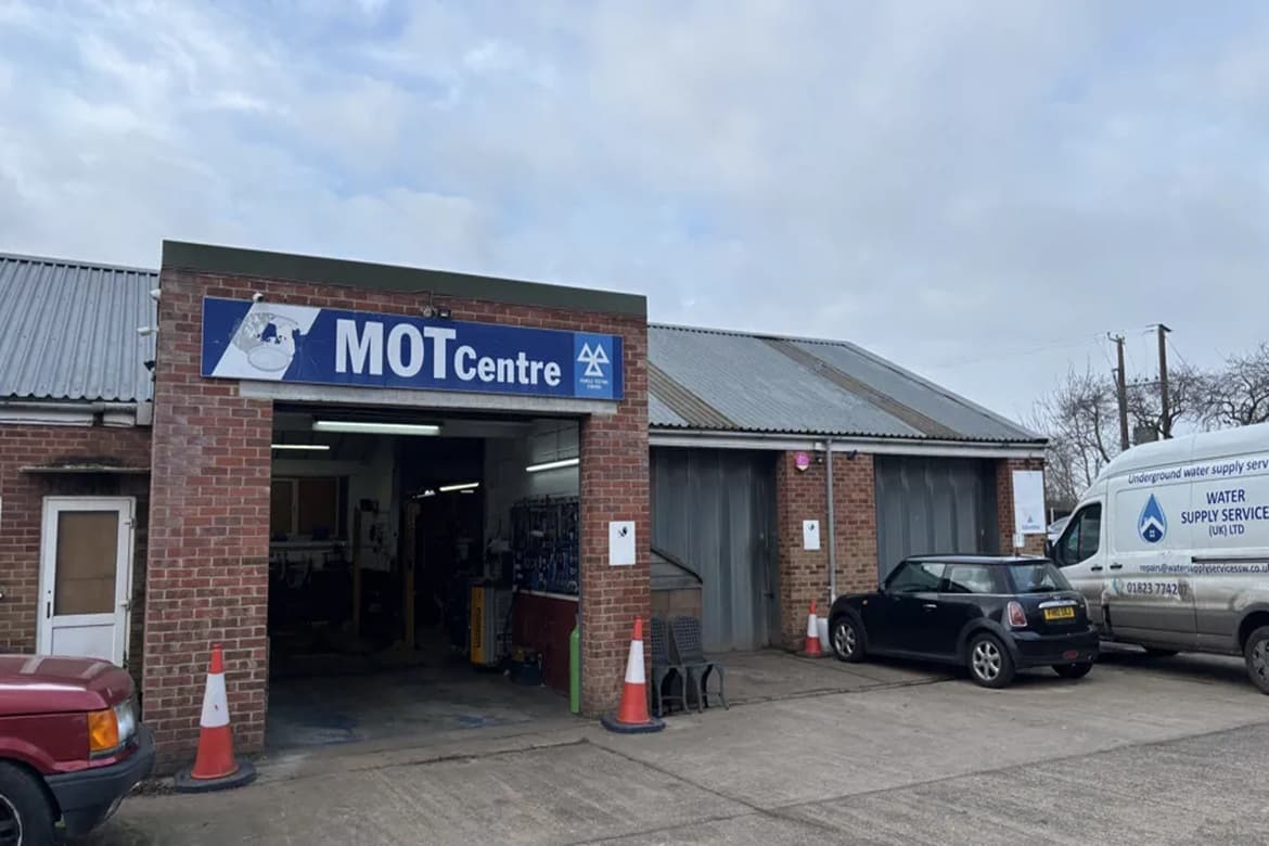 Industrial Investment property for sale in Tewkesbury 4