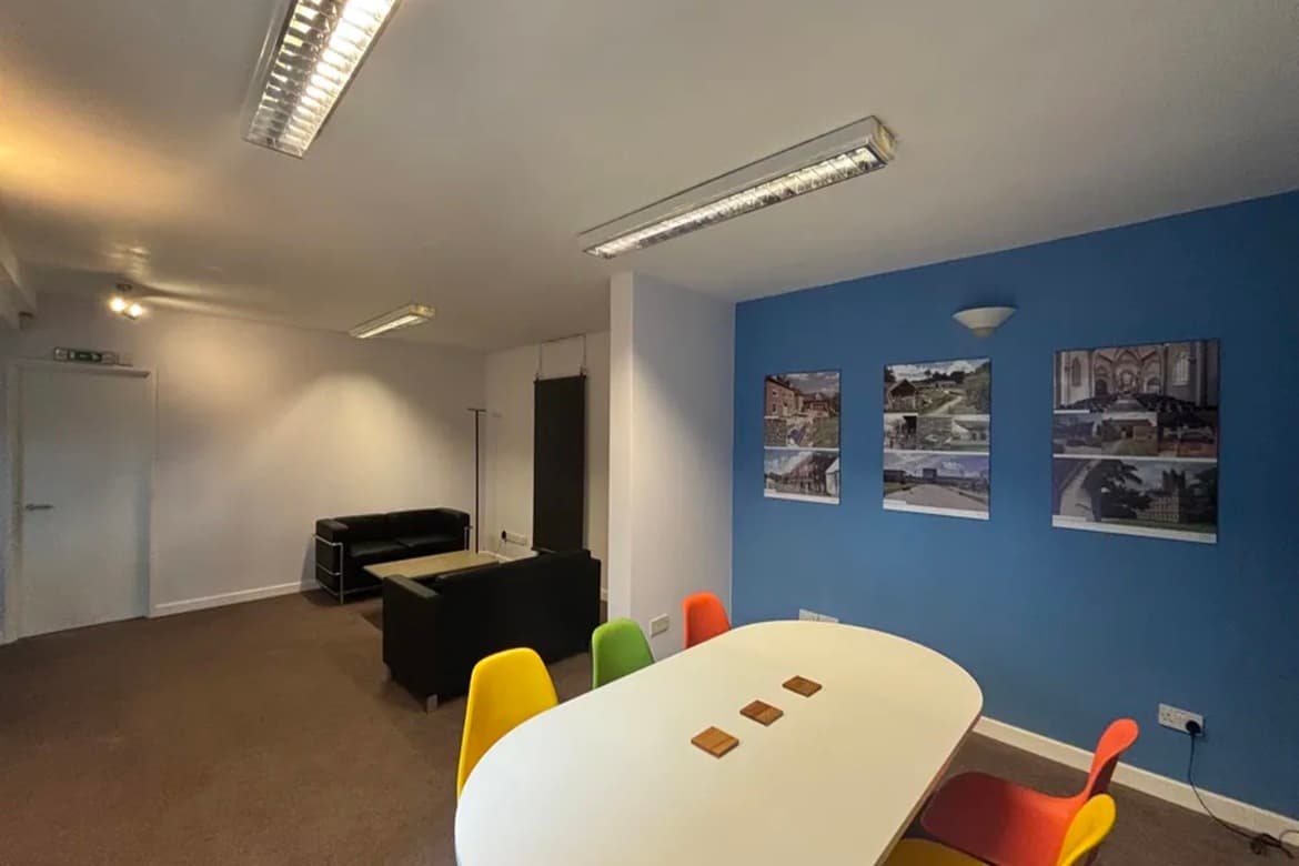Self Contained Office Building For Sale in Cheltenham, Gloucestershire 2