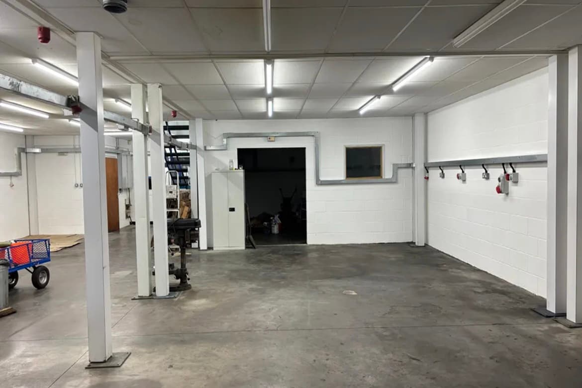 Modern Light Industrial Unit For Sale or To Let in Brockworth, Glos 2