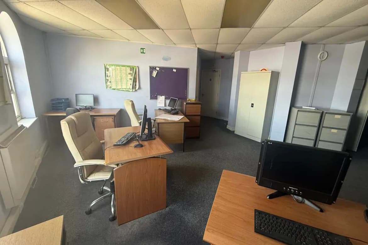 Detached Office Building With Parking For Sale in Gloucester 4