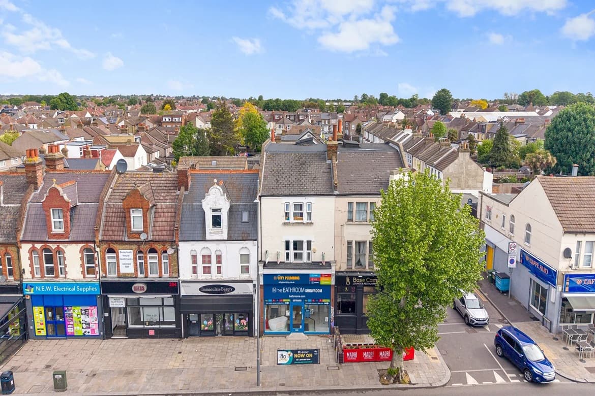 Freehold Mixed Use Investment Property For Sale in Bexleyheath, DA6