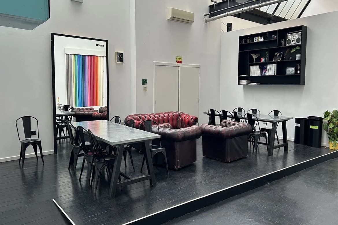 Workshop & Photographic Studio Unit For Sale in Tottenham, London, N15 2
