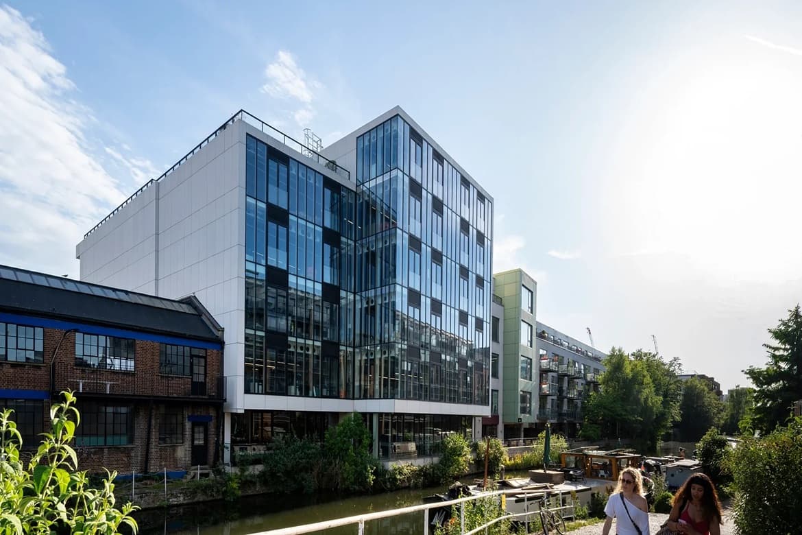 Multi-let Office / Restaurant Investment For Sale De Beauvoir, London 2