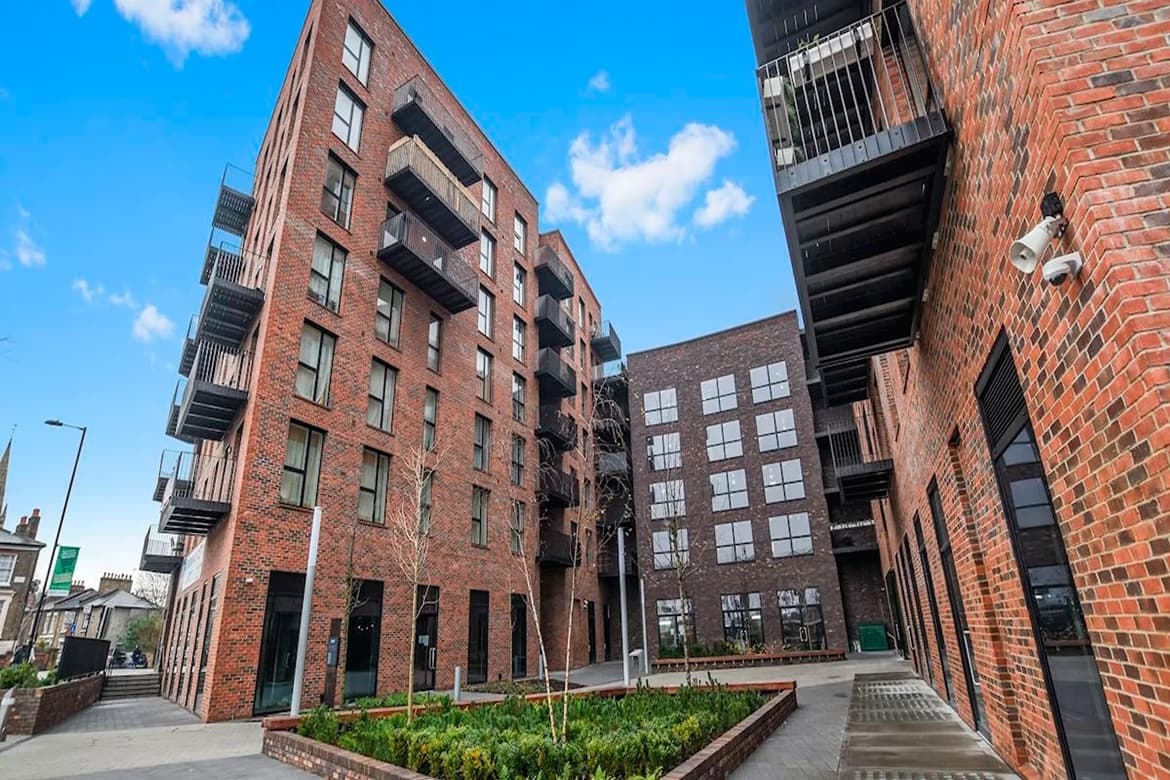 Multi-let Commercial Investment For Sale in Dalston, London 5
