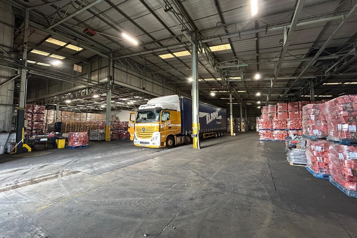 Industrial warehouse for sale or to let in Burnley 5