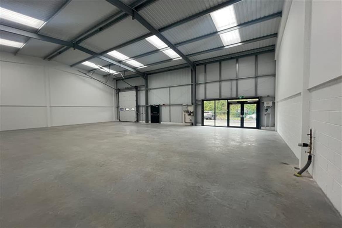 Industrial Units with Parking For Sale or To let in Blackburn, Lancs 3