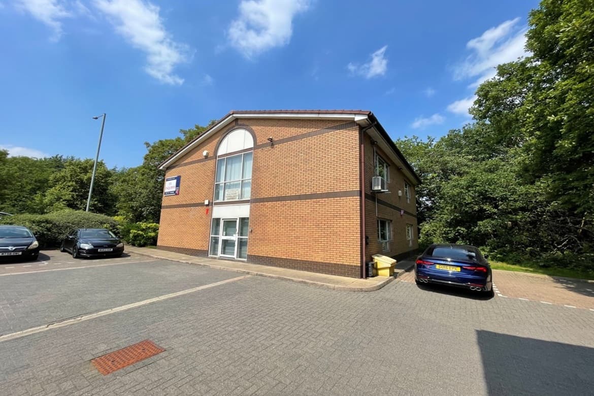 Prominent Two Storey Office Building For Sale or To Let in Chorley 3